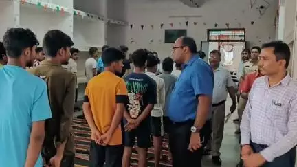 सिवान: सिवान कंधवारा में पर्यवेक्षण गृह का ज़िला पदाधिकारी ने ज़िला स्तरीय टीम के साथ किया निरीक्षण