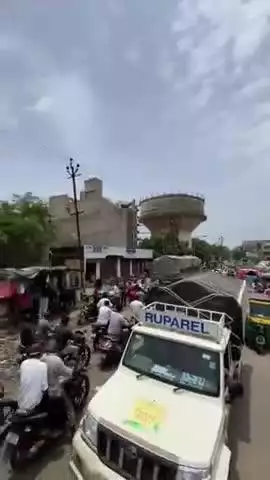 મહુવા: મહુવાથી નેસવડ જતા રોડ ઉપર ટ્રાફિક જામના દ્રશ્યો જોવા મળ્યા