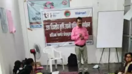 मौदहा: मुस्करा में ग्रामीण युवाओं के लिए उद्यमिता प्रशिक्षण कार्यक्रम का आयोजन