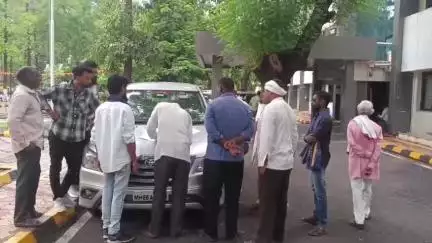 नांदेड: असर्जन येथील स्मशानभूमीच्या प्रलंबित बांधकामासंदर्भात जिल्हाधिकाऱ्यांना जनता पॅंथरच्या वतीने निवेदन सादर #Jansamasya
