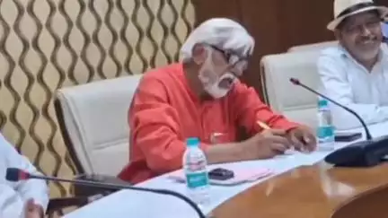 पलवल: पलवल में समाजसेवी सहीराम रावत ने जिले के भ्रष्ट अधिकारियों को चेतावनी देने के लिए की प्रेस वार्ता