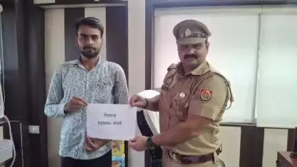 उन्नाव: सदर कोतवाली पुलिस ने ऑनलाइन बैंकिंग फ्रॉड से निकाली गई ₹10 हजार 500 की राशि पीड़ित के खाते में कराई रिफंड