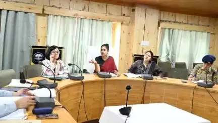 उदयपुर: उपायुक्त लाहौल स्पीति ने केलांग में मंडे रिव्यू बैठक ली, विकासात्मक योजनाओं पर हुई चर्चा