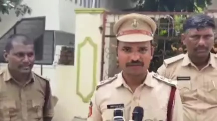 ఇబ్రహీంపట్నం: చైతన్యపురి పోలీస్ స్టేషన్ పరిధిలో షార్ట్ సర్క్యూట్ కారణంగా మంటలు చెలరేగిన ఘటనపై వివరాలు తెలిపిన పోలీసులు
