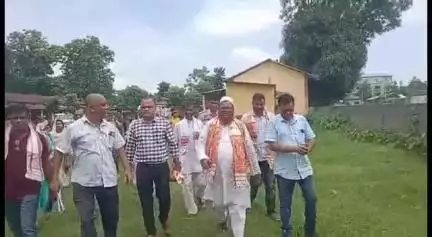 কলগাছিয়া: কলগাছিয়াৰ ৪৭ নং পূৱ গুনিয়ালগুৰি আদৰ্শ অঙ্গনৱাড়ী কেন্দ্ৰৰ আধাৰশিলা স্থাপন কৰে বিধায়ক ৰফিকুল ইছলামে