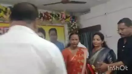 मोहिउद्दीननगर: कल्याणपुर बस्ती में प्रखंड शिक्षा पदाधिकारी के सेवानिवृत्त होने पर दी गई विदाई
