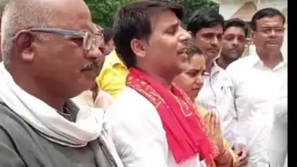 निचलौल: सिसवा के देवी नगर वार्ड में 1.66 करोड़ की लागत से मंदिर परिसर में बनेगा हॉल, शेड और संपर्क मार्ग