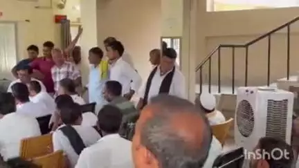 अकबरपुर: मोहर्रम को लेकर नेमदारगंज थाना परिसर में शांति समिति की बैठक की गई