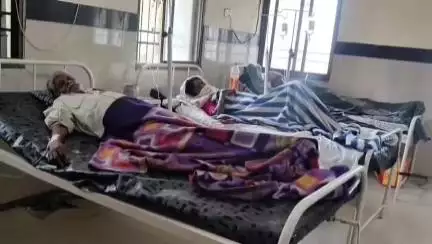 बलौदाबाज़ार: बलौदाबाजार जिले के सामुदायिक स्वास्थ्य केंद्र कसडोल के प्राथमिक स्वास्थ्य केंद्र में ग्राम बरबसपुर में विगत चार दिनों से