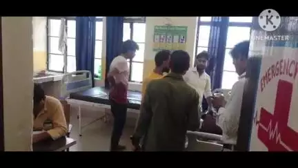 गुन्नौर: कस्बा गवां के समीप दो बाइकों की टक्कर में दोनों बाइकों पर सवार 2 लोग हुए घायल