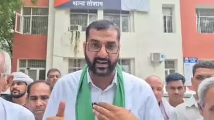 तोशाम: तोशाम में बिजली टॉवरों को लेकर एसकेएम व एसडीएम के बीच हुई बैठक, पावर ग्रिड के अधिकारी रहे नदारद