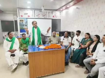 #लखनऊ : संगठन के पद अधिकारीयो के साथ मीटिंग।
#Lucknow: Meeting with officials of the organization.
#rajendra_yadav 
#National_President
#भारतीय_किसान_संगठन