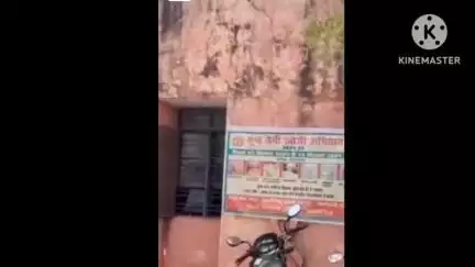 मेजा: मेजा के रौनी में टीकाकरण के बाद डेढ़ महीने के बच्चे की हुई मौत, परिजनों ने ANM पर एक्सपायरी वैक्सीन देने का लगाया आरोप