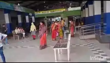 ରେଙ୍ଗାଲି: ଗୁଇନ୍ଦା ଅବକାରୀ ବିଭାଗ ଦ୍ୱାରା ସିଂହପାଲି ଓ ଚମ୍ପାପଡା ଅଞ୍ଚଳରୁ  62 ଲିଟର ମଦ ଜବତ 3 ଗିରଫ