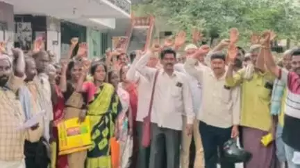 పత్తికొండ: పత్తికొండ నియోజకవర్గం వెల్దుర్తి మండలం పుల్లగుమ్మిలో ఐరన్ ఓర్ లీజుదారుడు రైతులపై దౌర్జన్యం జాయింట్ కలెక్టర్ క ఫిర్యాదు