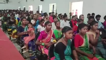 ঢেকিয়াজুলি ভাগ: সদৌ চাওঁতাল ছাত্ৰ সন্থাৰ উদ্যোগত আৰু অসম চৰকাৰৰ সাংস্কৃতিক পৰিক্ৰমা বিভাগৰ সহযোগত ঢেকীয়াজুলিত হুল দিৱস উদযাপন