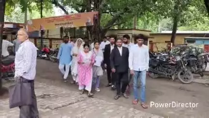 कर्वी: जातिगत आधार पर बहुजन समाज के खिलाफ घटनाओं की कार्यवाही की मांग कर शिवाजी सेवासंस्थान ने SDM को सौंपा ज्ञापन
