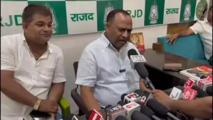 बोध गया: बोधगया में विधायक कुमार सर्वजीत ने प्रेस कॉन्फ्रेंस कर केंद्रीय मंत्री जीतन राम मांझी की निंदा की
