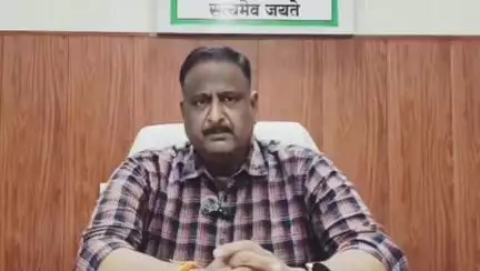 बांसी: बांसी कस्बे में नालों से कब्जा हटाने का एसडीएम ने दिया निर्देश, स्वयं नहीं हटाया तो प्रशासन गिरवा देगा