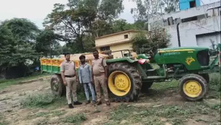 सिंगरौली: विन्ध्य नगर पुलिस की बड़ी कार्रवाई, सांई कॉलेज रोड ढोंटी के पास अवैध रेत परिवहन करते ट्रैक्टर ज़ब्त