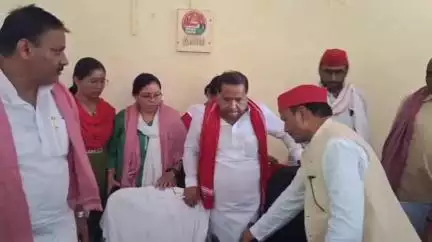 जखनिया: गाजीपुर में पूर्व मंत्री शंखलाल माझी ने सुभासपा अध्यक्ष ओपी राजभर को बे पेंदी का लोटा बताया