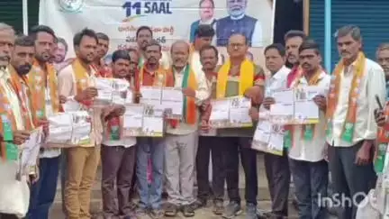 పరిగి: పరిగి పట్టణంలో కేంద్ర శక్తి ప్రముఖ్ నరసింహ ఆధ్వర్యంలో వికసిత్ భారత్ రచ్చబండ కార్యక్రమం
