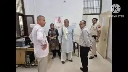 तोशाम: तोशाम के एसडीएम ने किया कार्यालय का औचक निरीक्षण, अधिकारियों और कर्मचारियों को दिए दिशा-निर्देश