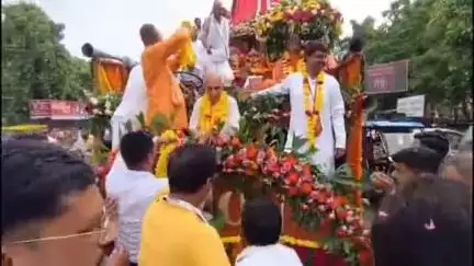 देवास: देवास में इस्कॉन ने निकाली भगवान जगन्नाथ जी की रथ यात्रा, भक्तगण झूमते गाते आए नजर