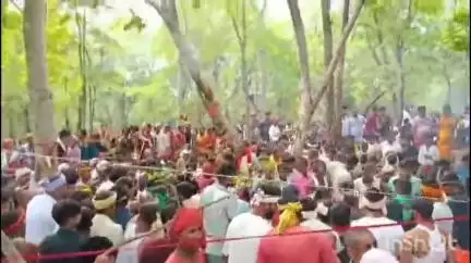 कौआकोल: नवादा नगर थाना क्षेत्र के एक मोहल्ला से पुलिस ने अपहरण के मामले में एक लड़की को किया बरामद