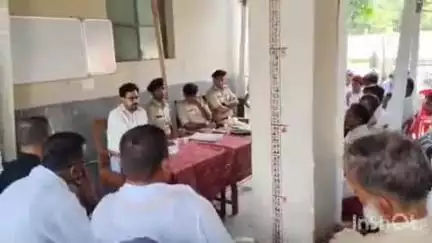 मधेपुर: भेजा थाना में मोहर्रम पर्व को लेकर शांति समिति की बैठक हुई, अधिकारियों व गणमान्य लोगों ने भाग लिया