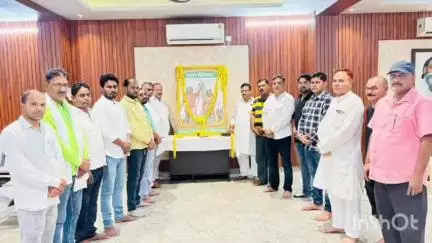 गढ़वा: झामुमो जिला कमेटी गढ़वा ने मनाया हुल दिवस, शहीद सिद्धू-कान्हू को दी श्रद्धांजलि