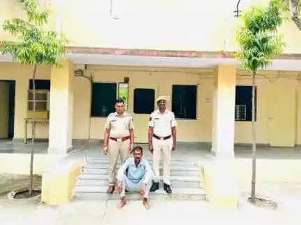 चोरी नकबजनी की घटनाओं की रोकथाम हेतु #बून्दी_पुलिस की लगातार कार्यवाही ।

ट्रेक्टर ट्रोली चोरी के प्रकरण मे आरोपी करण सिंह उर्फ महेन्द्र गिरफ्तार ।