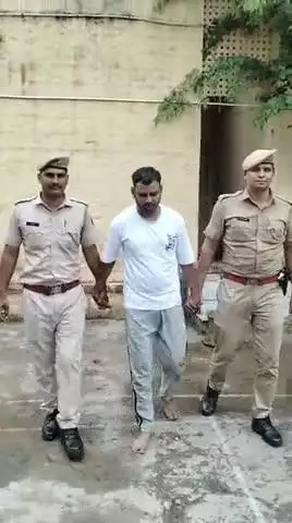 कोटा शहर पुलिस थाना गुमानपुरा की टीम द्वारा हत्या के प्रयास में फरार मुल्जिम शुभम मेवाड़ा उर्फ भगवान गिरफ्तार। प्रकरण में अब तक 10 गिरफ्तार। 

।कोटा शहर पुलिस सदैव आपकी सेवा में तत्पर।
