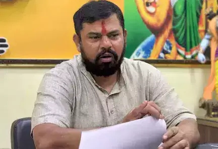 తెలంగాణ బీజేపీ అధ్యక్షుడి ఎంపికతో పార్టీలో అసంతృప్తి జ్వాలలు, సంచలన ఆరోపణలు చేస్తూ పార్టీకి గుడ్ బై చెప్పిన రాజాసింగ్, ఆయన బాటలో మరెందరో…