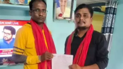 अहेरी: ज्येष्ठ कार्यकर्ते कॉ. किरण अलोने यांचा भाकपा मध्ये प्रवेश, अहेरी मतदारसंघात पक्षाला बळकटी