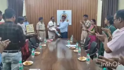 रायगढ़: रायगढ़ पुलिस के 1 एएसआई और 1 आरक्षक को ससम्मान विदाई, पुलिस कार्यालय में आयोजित किया गया कार्यक्रम
