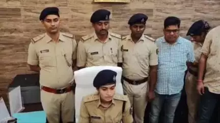 पूर्णिया पूर्व: जलालगढ़ थाना ने 7392 लीटर विदेशी शराब बरामद की, दो अभियुक्तों को किया गया गिरफ्तार, SP ने की प्रेस वार्ता