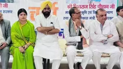 मिलक: मिलक के उदई नगला में कृषक संवाद कार्यक्रम का आयोजन, कार्यक्रम में शामिल हुए भारत के कृषि मंत्री शिवराज सिंह चौहान