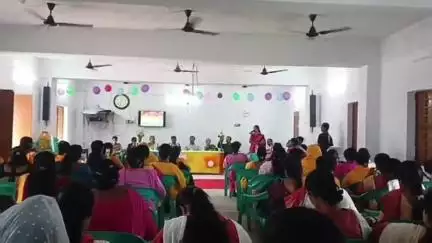 নানুর: অবসর নিলেন নানুর ব্লক প্রাথমিক স্বাস্থ্য কেন্দ্রের বি.এস.আই সুব্রত পৈতণ্ডী, উপস্থিত- BMOH
