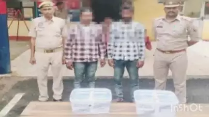 अतरौली: थाना पाली मुकीमपुर पुलिस ने 2 चाकू सहित 2 अभियुक्तों को पकड़ा