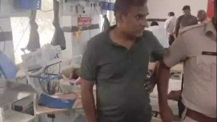 पाली: पुनायता औद्योगिक क्षेत्र की फैक्ट्री में सिलाई का काम करने वाली 18 लड़कियां बीमार, बांगड़ अस्पताल में किया गया उपचार