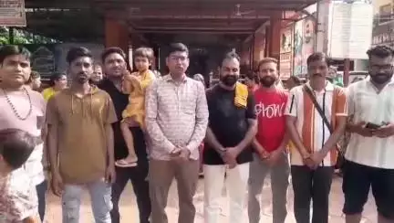 खरगौन: खरगोन शहर के जैतापुर से 11 युवाओं का जत्था अमरनाथ यात्रा के लिए रवाना