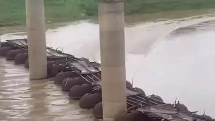 फतेहपुर: यमुना नदी का जलस्तर बढ़ा, जिला प्रशासन अलर्ट, आपदा प्रबंधन टीम ने यमुना कटरी इलाकों का किया निरीक्षण, ललौली का मामला