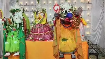 କଣ୍ଟାମାଳ: ଡିମିରି ପାଲି ମାଉସୀ ମା' ମନ୍ଦିରରେ ଶ୍ରୀ ବଳଭଦ୍ରଙ୍କ ବଳରାମ ଓ ଶ୍ରୀ ଜଗନ୍ନାଥଙ୍କ ବରାହ ଅବତାର  ଧାରଣ