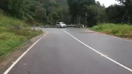 ഉടുമ്പൻചോല: ഉറപ്പെല്ലാം പാഴ്‌വാക്കായി, ഹൈവേ നിർമാണത്തിനായി എടുത്തിട്ട മണ്ണ് ഇടിഞ്ഞ് മുല്ലക്കാനത്ത് വീടുകൾ ഭീഷണിയിൽ #localissue