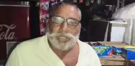 बदायूं: उझानी कस्बे में देवनागरी इंटर कालेज के पास ई-रिक्शा का चार्जर चोरी करते चोर सीसीटीवी कैमरे में हुआ कैद