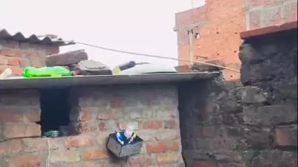 देवबंद: मोहल्ला कोहला बस्ती में बारिश के कारण मकान पर टूटा बिजली का तार, क्षेत्र में मची अफरा-तफरी