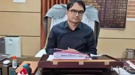 रामगढ़: रामगढ़ उपायुक्त फैज अक अहमद मुमताज ने ज़िलेवासियों से नदियों के पास न जाने की अपील की