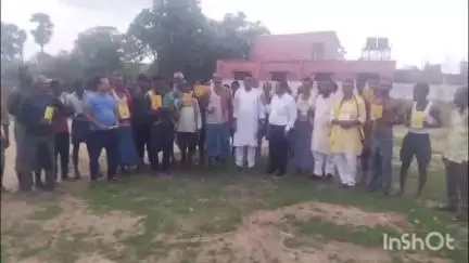 अरवल: उसरी पंचायत में जन सुराज पार्टी के कार्यकर्ताओं ने चलाया जनसंपर्क अभियान