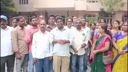 నిజామాబాద్ సౌత్: బెస్ట్ అవైలబుల్ కి సంబంధించిన 300 కొట్లా బకాయిలను ప్రభుత్వం విడుదల చేయాలి: SFI జిల్లా కార్యదర్శి విగ్నేష్ డిమాండ్